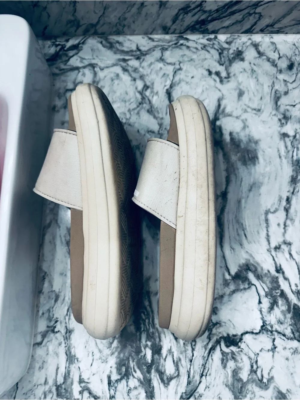 Reef Slide Sandals in Cream and Tan